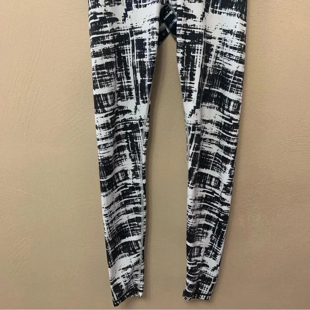 Buffbunny Rebel Leggings in Triggered Black and White Pattern Size XS - Picture 5 of 11